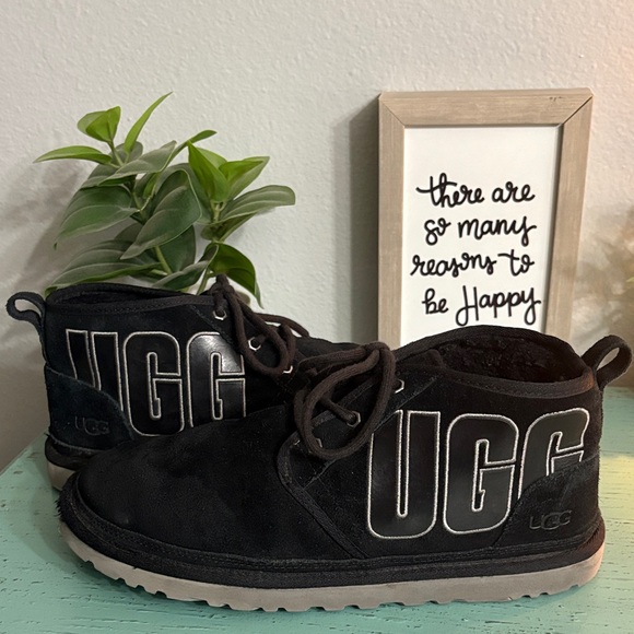 UGG Black Boots with Tan Sole SZ 11 Mens box 106 - Picture 1 of 5